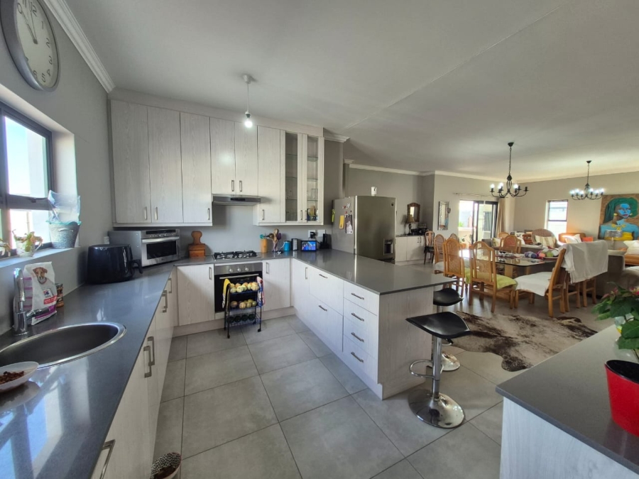 3 Bedroom Property for Sale in Sunningdale Western Cape